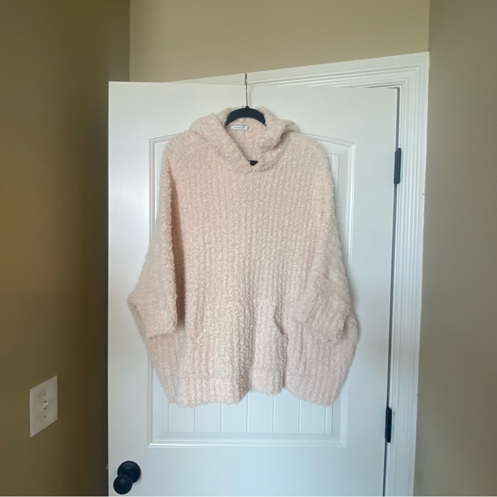 Fleece Pull over with Kangaroo pockets Medium